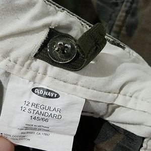 Old Navy Bottoms - Boys Old Navy Camo cargo shorts 12 Old Navy Bottoms - Boys Old Navy Camo cargo shorts 12